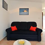 House Kristina 1203 度假居