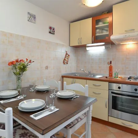 House Kristina 1203 بيت للعطل بولا