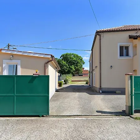 بيت للعطل House Kristina 1203 بولا