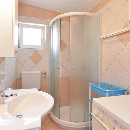 House Kristina 1203 بولا