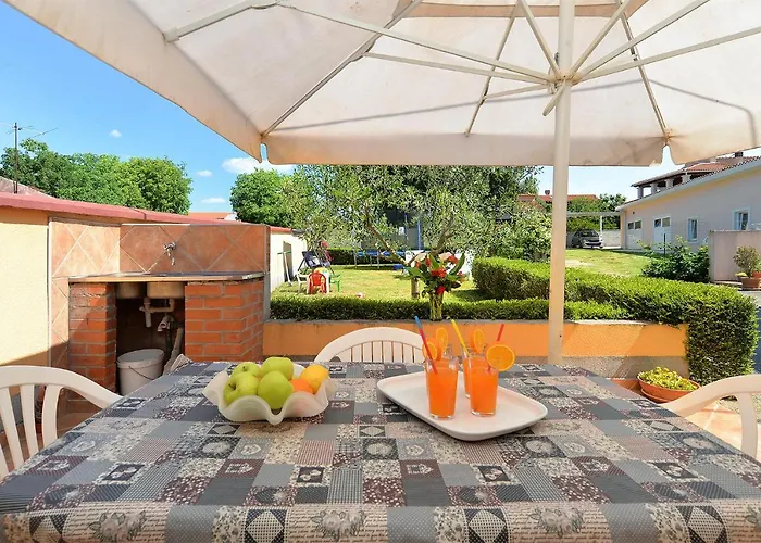 House Kristina 1203 Casa de Férias Pula